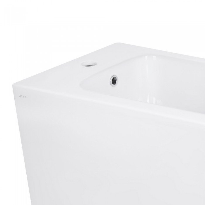 Биде напольное Qtap Crow 545х360х410 White QT05443370W