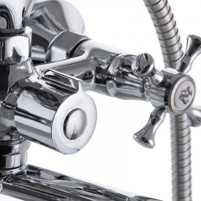 Смеситель для ванны Champion MF 140 (CH0062) Смеситель для ванны Champion MF 140 (CH0062)