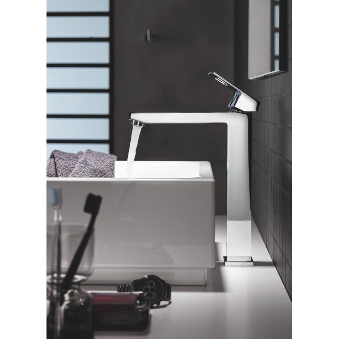 Смеситель на столешницу для раковины XL-размера Grohe Eurocube (23406000) Смеситель на столешницу для раковины XL-размера Grohe Eurocube (23406000)