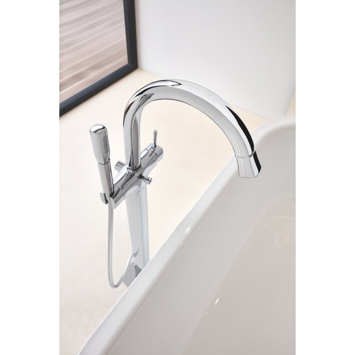 Напольный смеситель для ванны Grohe Grandera (23318000) Напольный смеситель для ванны Grohe Grandera (23318000)