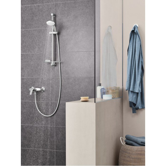 Душовий гарнітур зі штангою, 1 режим струменю Grohe New Tempesta Classic (27924001) Душовий гарнітур зі штангою, 1 режим струменю Grohe New Tempesta Classic (27924001)