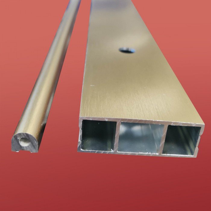 Двері в нішу Koer SR SD01-120x200-TR-12 прозоре скло Easy Clean 8мм, матове золото (KR5377) Двері в нішу Koer SR SD01-120x200-TR-12 прозоре скло Easy Clean 8мм, матове золото (KR5377)