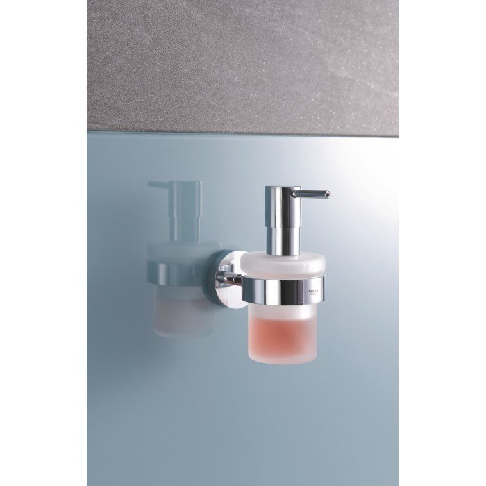 Дозатор жидкого мыла Grohe Essentials New (40448001) Дозатор жидкого мыла Grohe Essentials New (40448001)