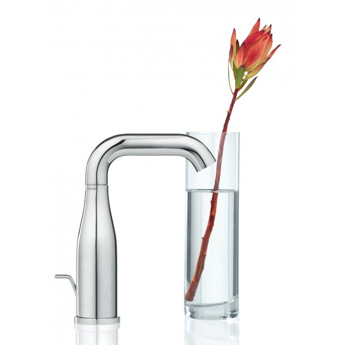 Смеситель для раковины M-размера Grohe Essence New (23462001) Смеситель для раковины M-размера Grohe Essence New (23462001)