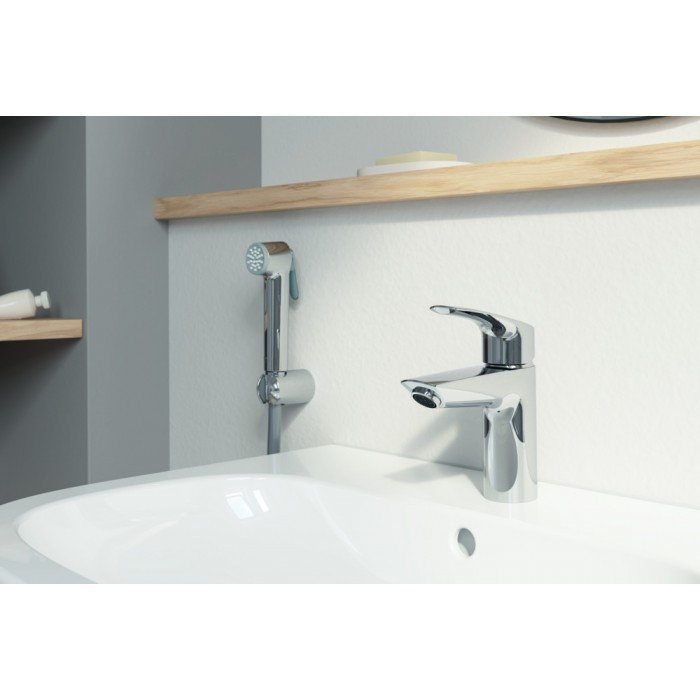 Смеситель для раковины с гигиеническим душем Grohe Eurosmart New (23124003) Смеситель для раковины с гигиеническим душем Grohe Eurosmart New (23124003)
