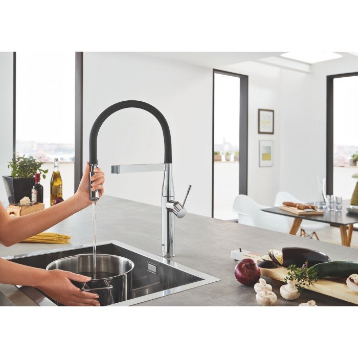 Смеситель для кухни с гибким изливом Grohe Essence New (30294000) Смеситель для кухни с гибким изливом Grohe Essence New (30294000)