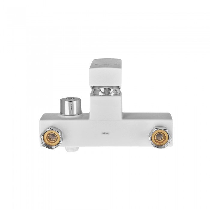 Смеситель для ванны Plamix Kubus-009 EURO SET White (со шлангом, лейкой и кронштейном) (PM0673) Смеситель для ванны Plamix Kubus-009 EURO SET White (со шлангом, лейкой и кронштейном) (PM0673)