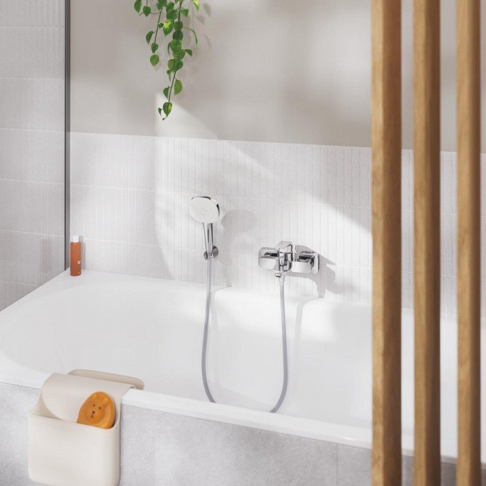 Одноважільний змішувач для ванни Grohe Cubeo (1018140000) Одноважільний змішувач для ванни Grohe Cubeo (1018140000)